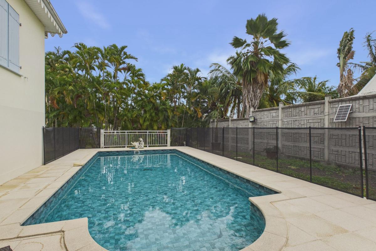 location villa 6 personnes  -piscine ensoleillée